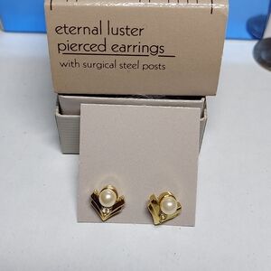 Vintage Avon Eternal Lustre Simulated Pearl Earrings